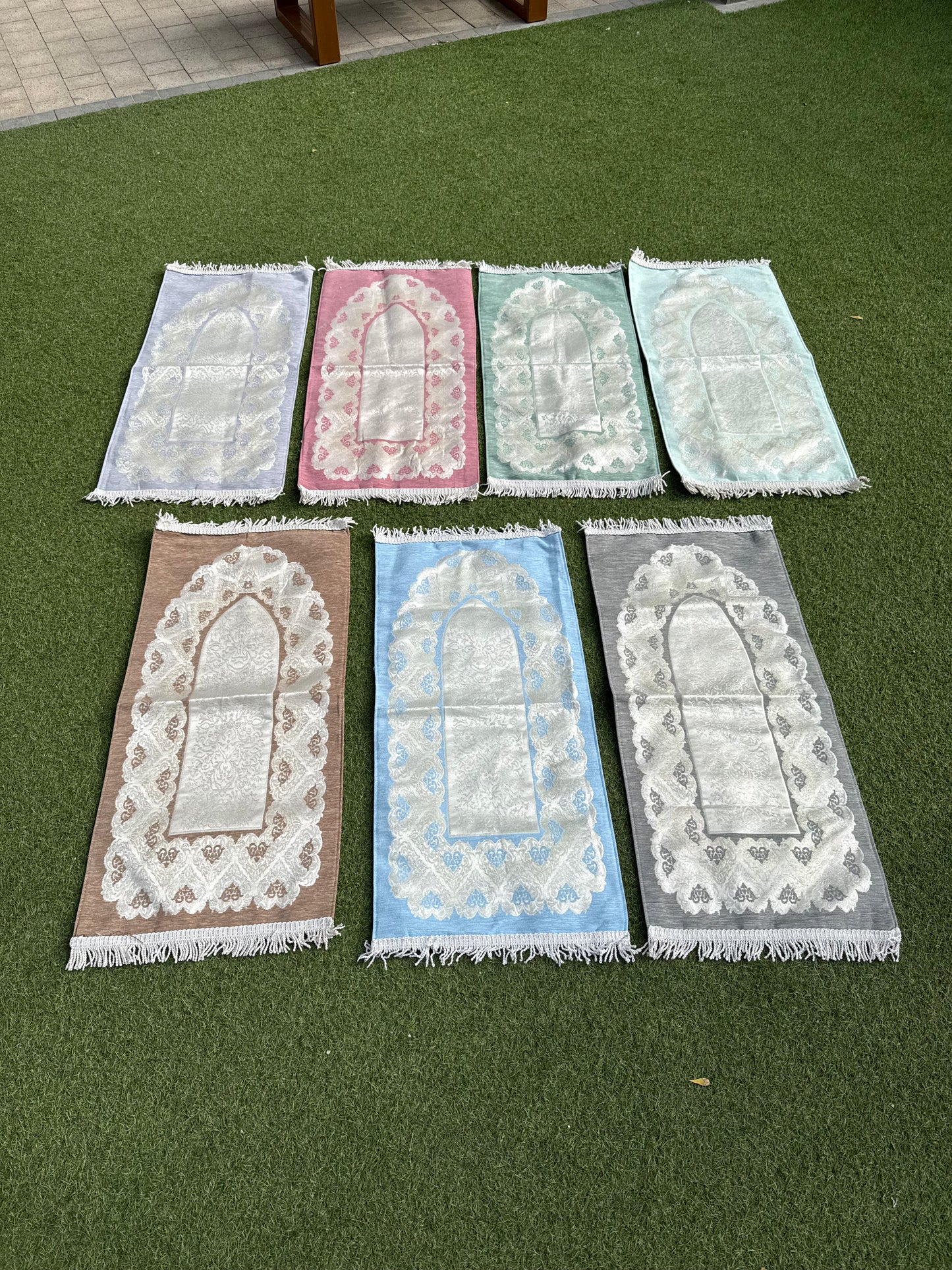 Red & Blue Prayer Mat – Noor Musalla Elegant Islamic Janamaz
